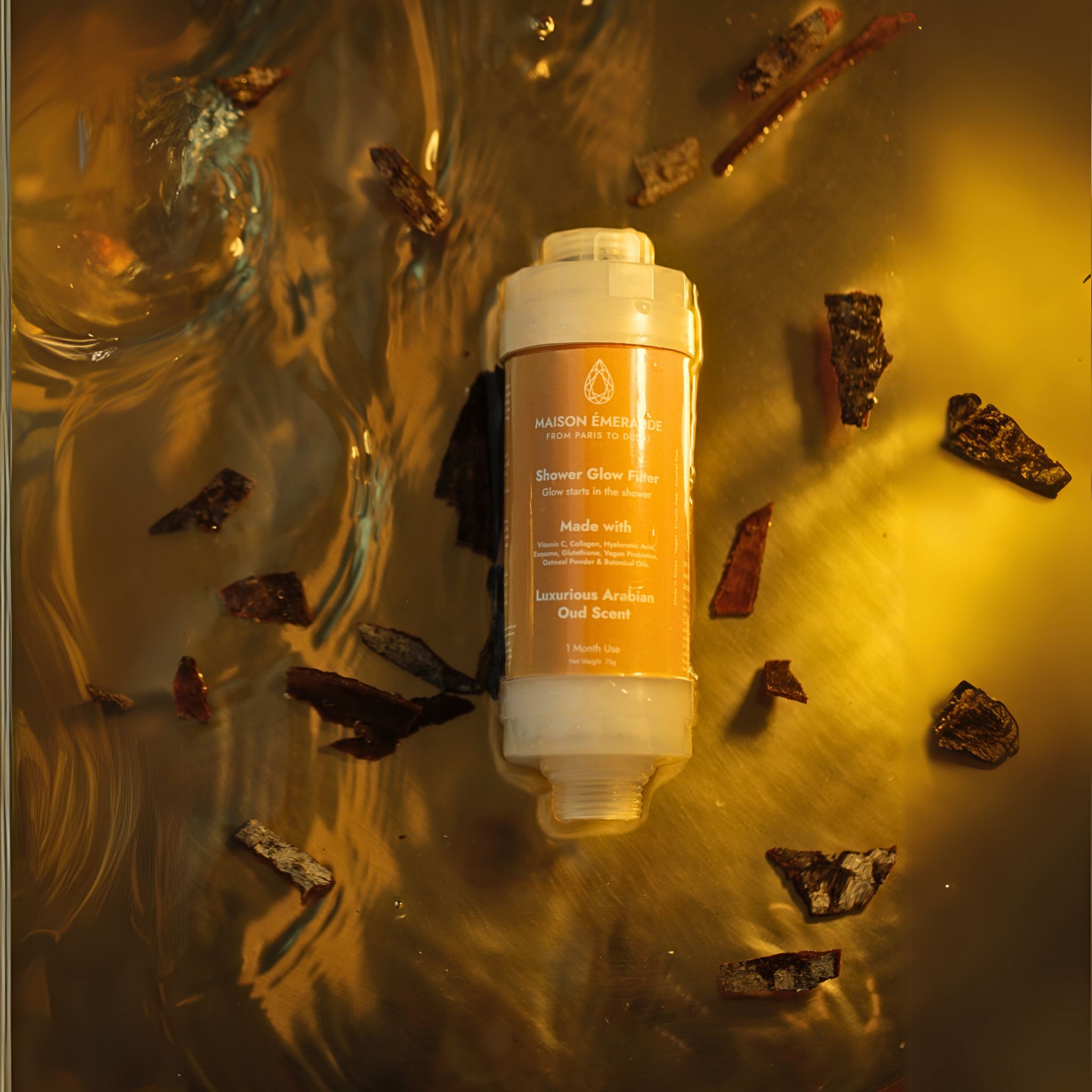 Shower Glow Filter Oud – Front view of the water filter for shower